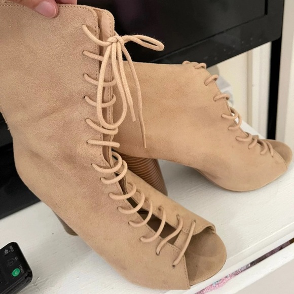 Block heels - Picture 2 of 3